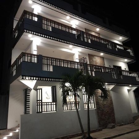 Hostal Marina Samana Luaran gambar