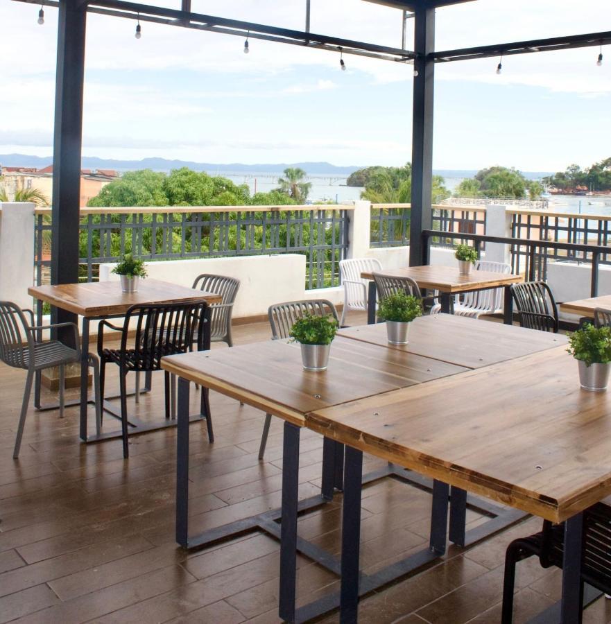 Hostal Marina Samana Luaran gambar