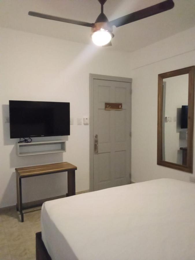Hostal Marina Samana Luaran gambar