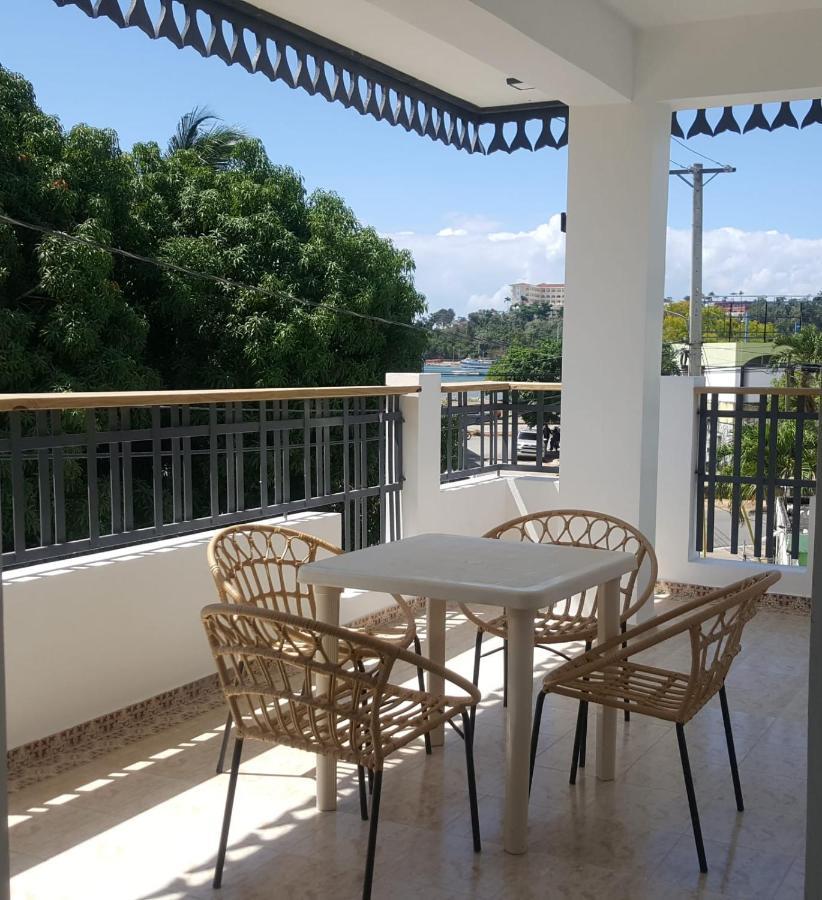 Hostal Marina Samana Luaran gambar