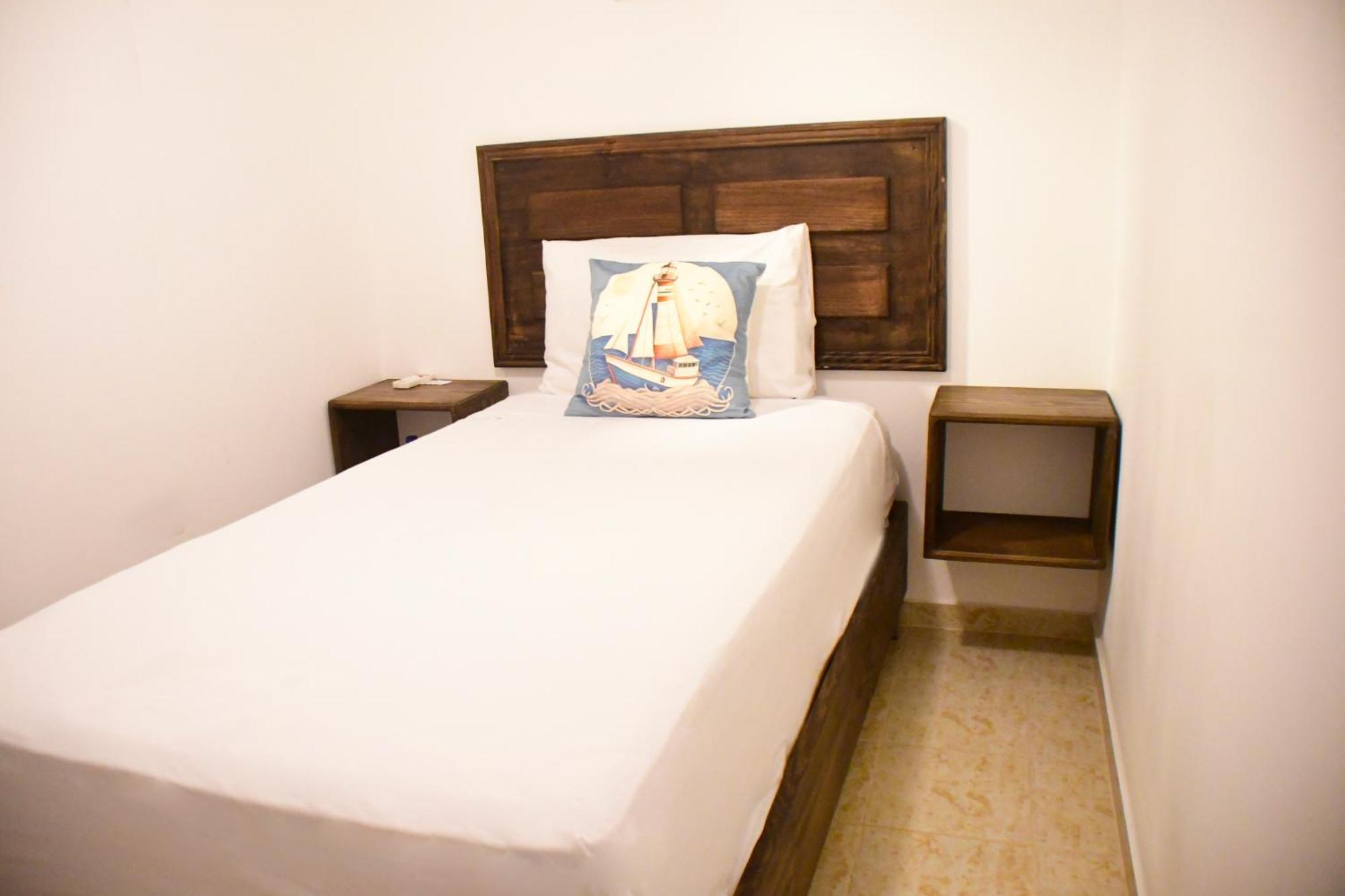 Hostal Marina Samana Luaran gambar