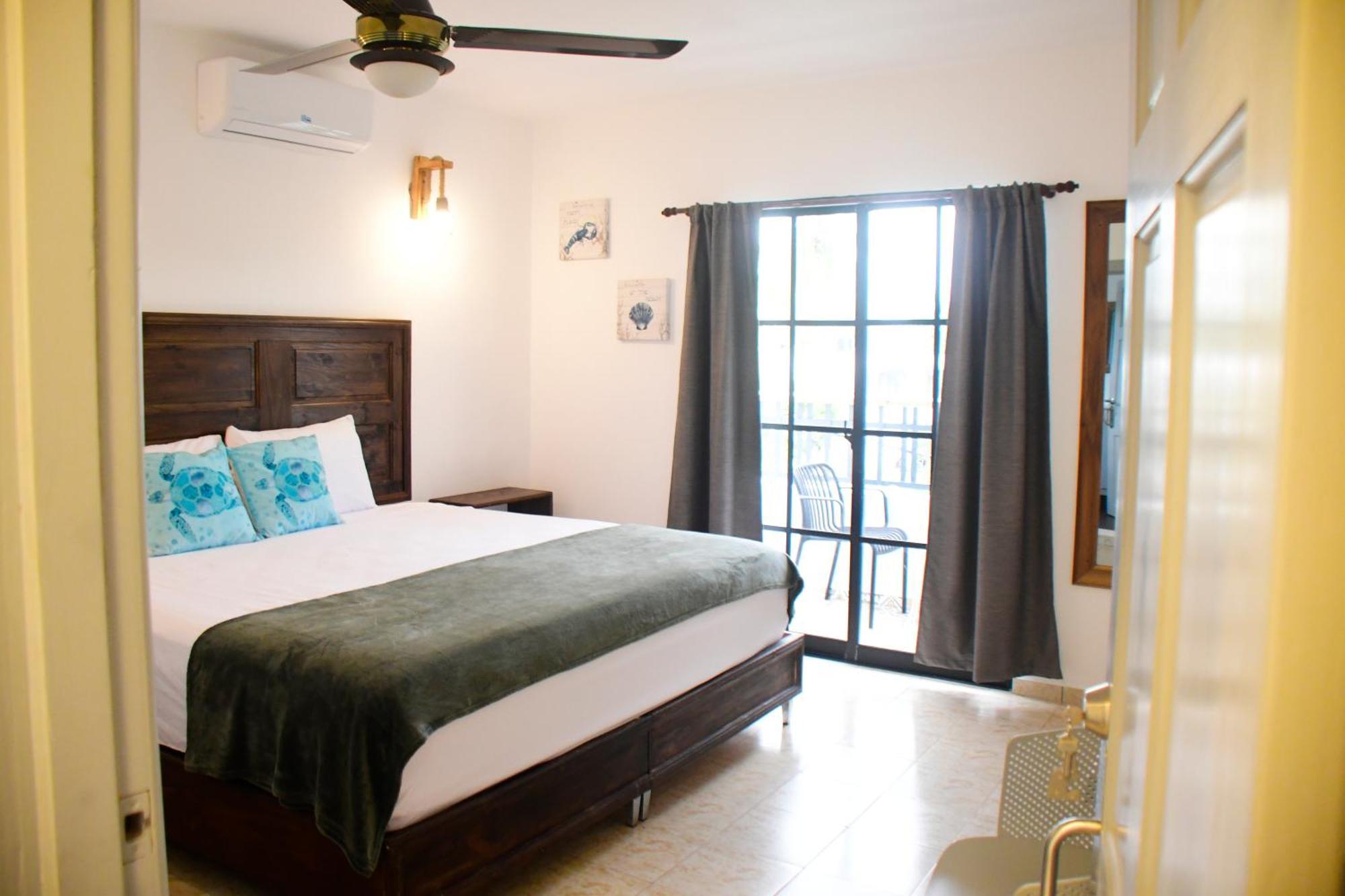 Hostal Marina Samana Luaran gambar