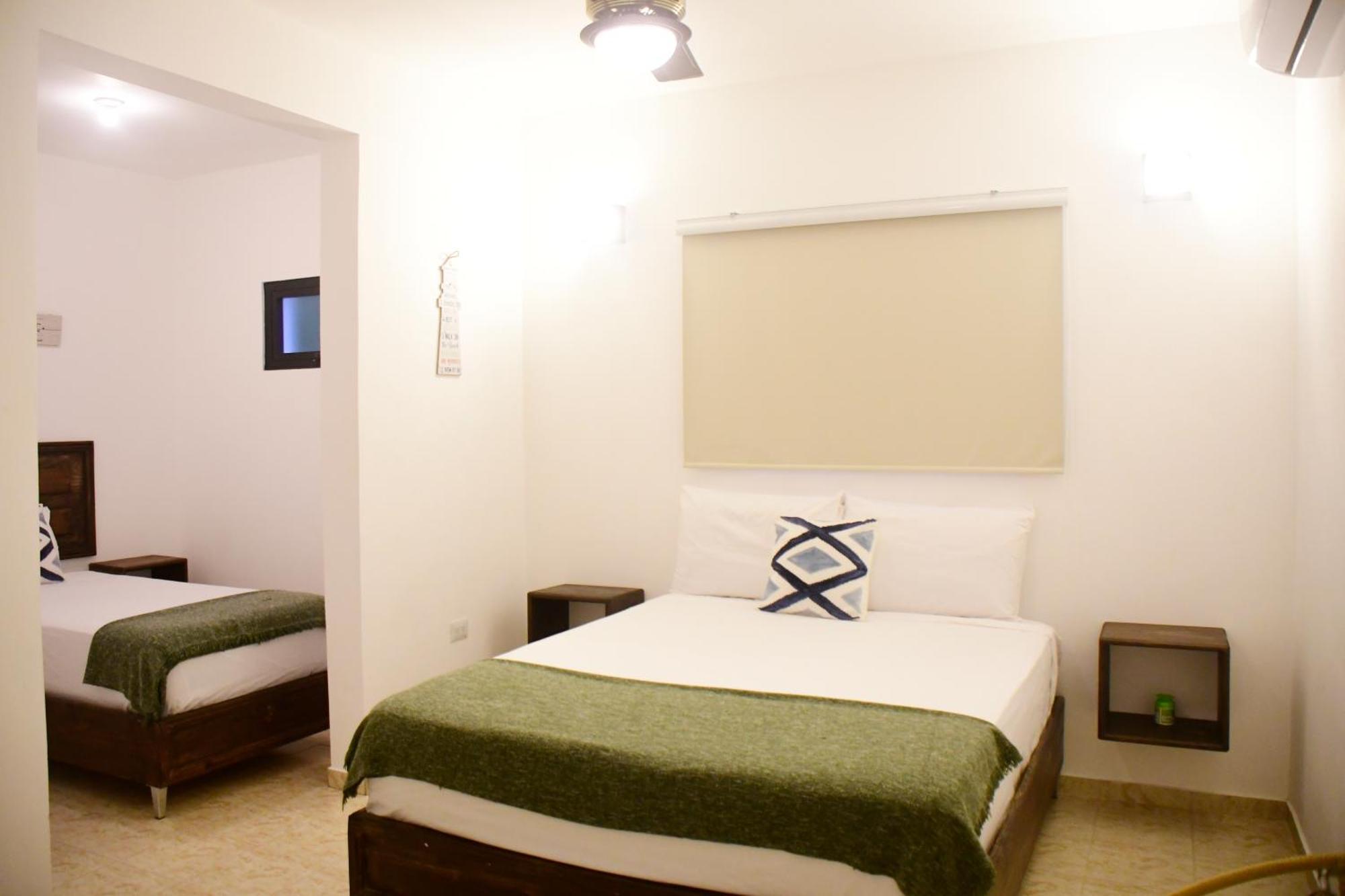 Hostal Marina Samana Luaran gambar