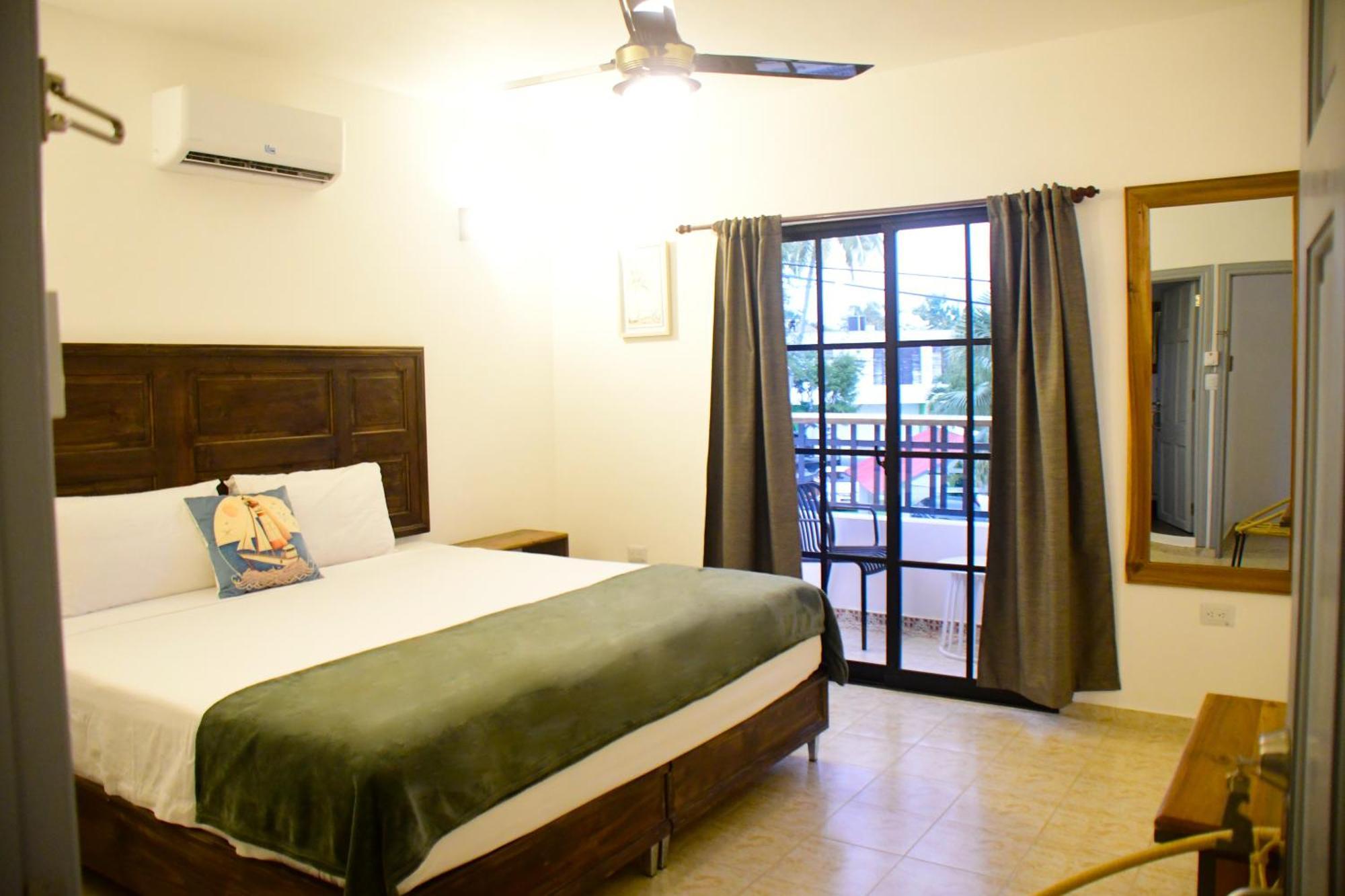 Hostal Marina Samana Luaran gambar